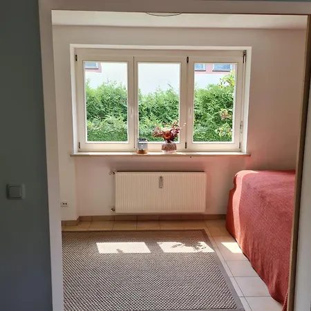 Katja Ii Mit Kramerblick *